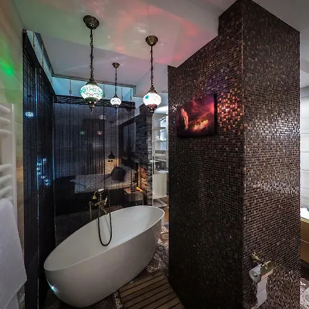 Seasons Dream View-adults Only Брашов