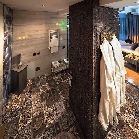Апартаменти Seasons Dream View-adults Only